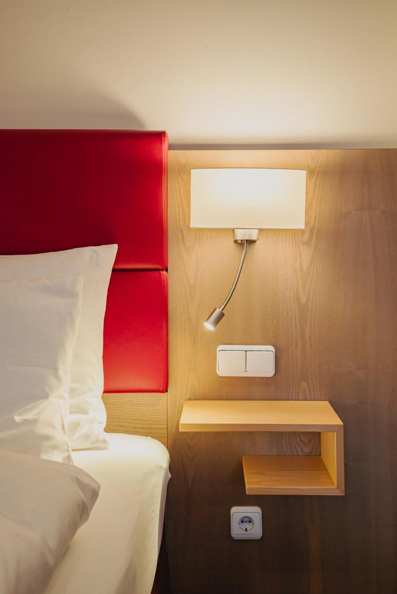 Hotel Hachinger Hof Oberhaching Eksteriør bilde
