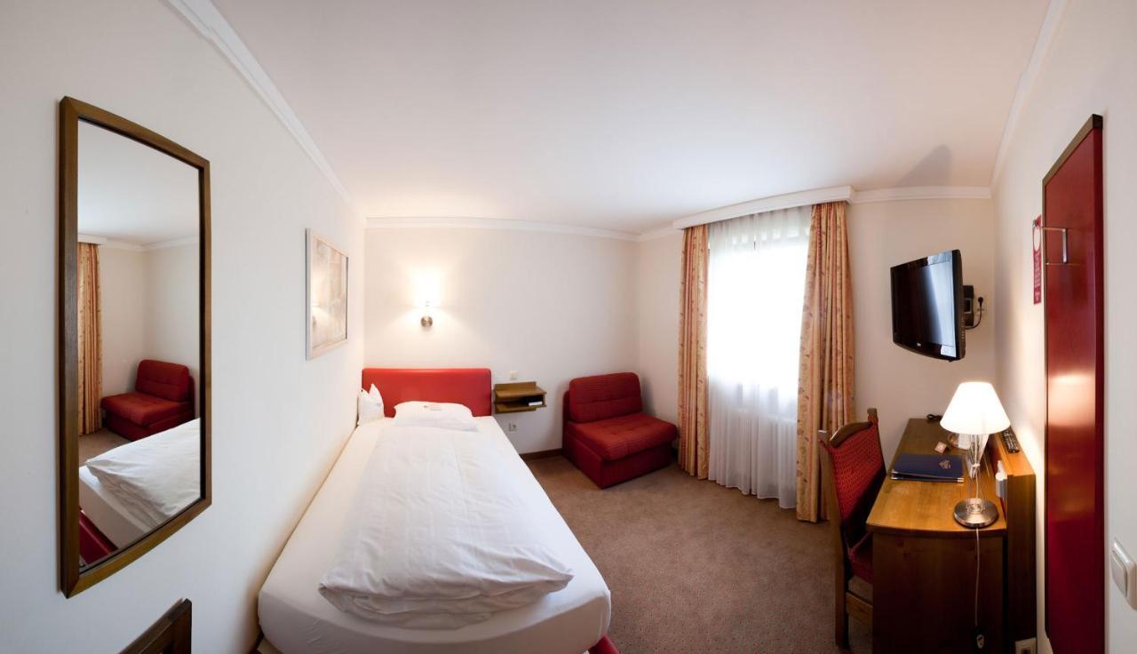 Hotel Hachinger Hof Oberhaching Eksteriør bilde
